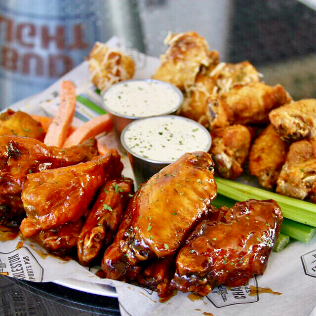 Charleston Sports Pub | restaurant | 792 Folly Rd, Charleston, SC 29412, USA | 8432033319 OR +1 843-203-3319