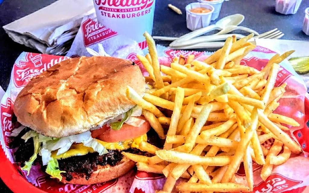 Freddys Frozen Custard & Steakburgers | restaurant | 2305 N Glenstone Ave, Springfield, MO 65803, USA | 4178313304 OR +1 417-831-3304