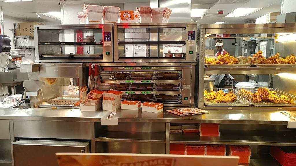 Popeyes Louisiana Kitchen | restaurant | 6151 N Orange Blossom Trail, Orlando, FL 32810, USA | 4072933852 OR +1 407-293-3852