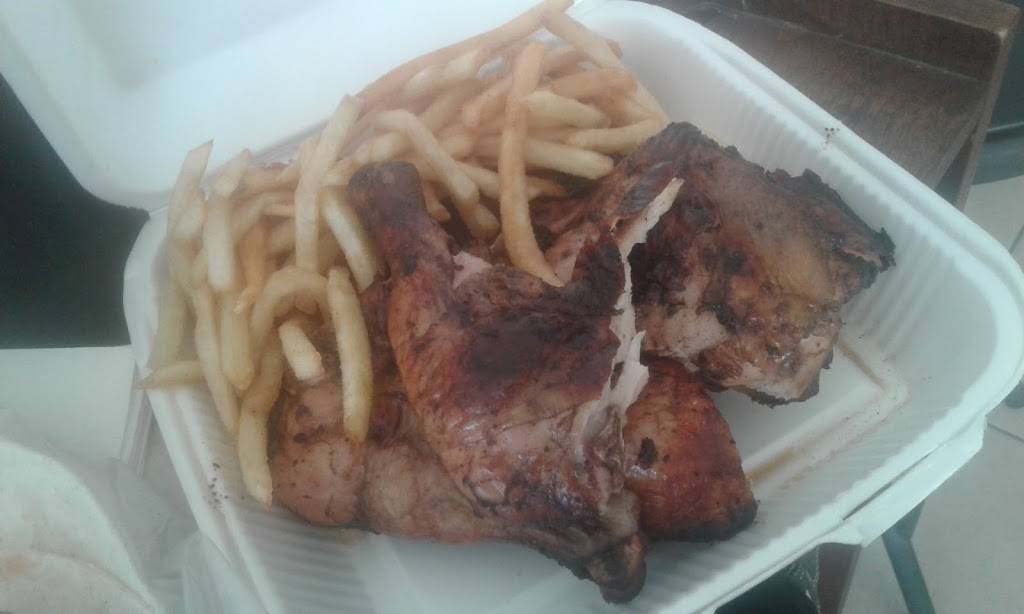 Pollos Los Mismos | restaurant | 11 y, Av Riveroll, Camilo Flores, 22813 Ensenada, B.C., Mexico | 016461780696 OR +52 646 178 0696