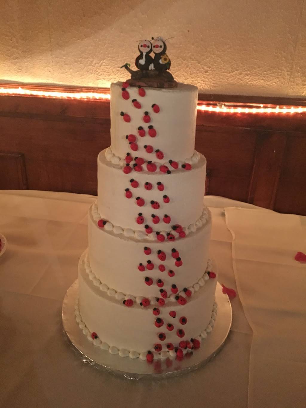 Johnnies Italian Restaurant | restaurant | 4201 Comly St, Philadelphia, PA 19135, USA | 2155339920 OR +1 215-533-9920