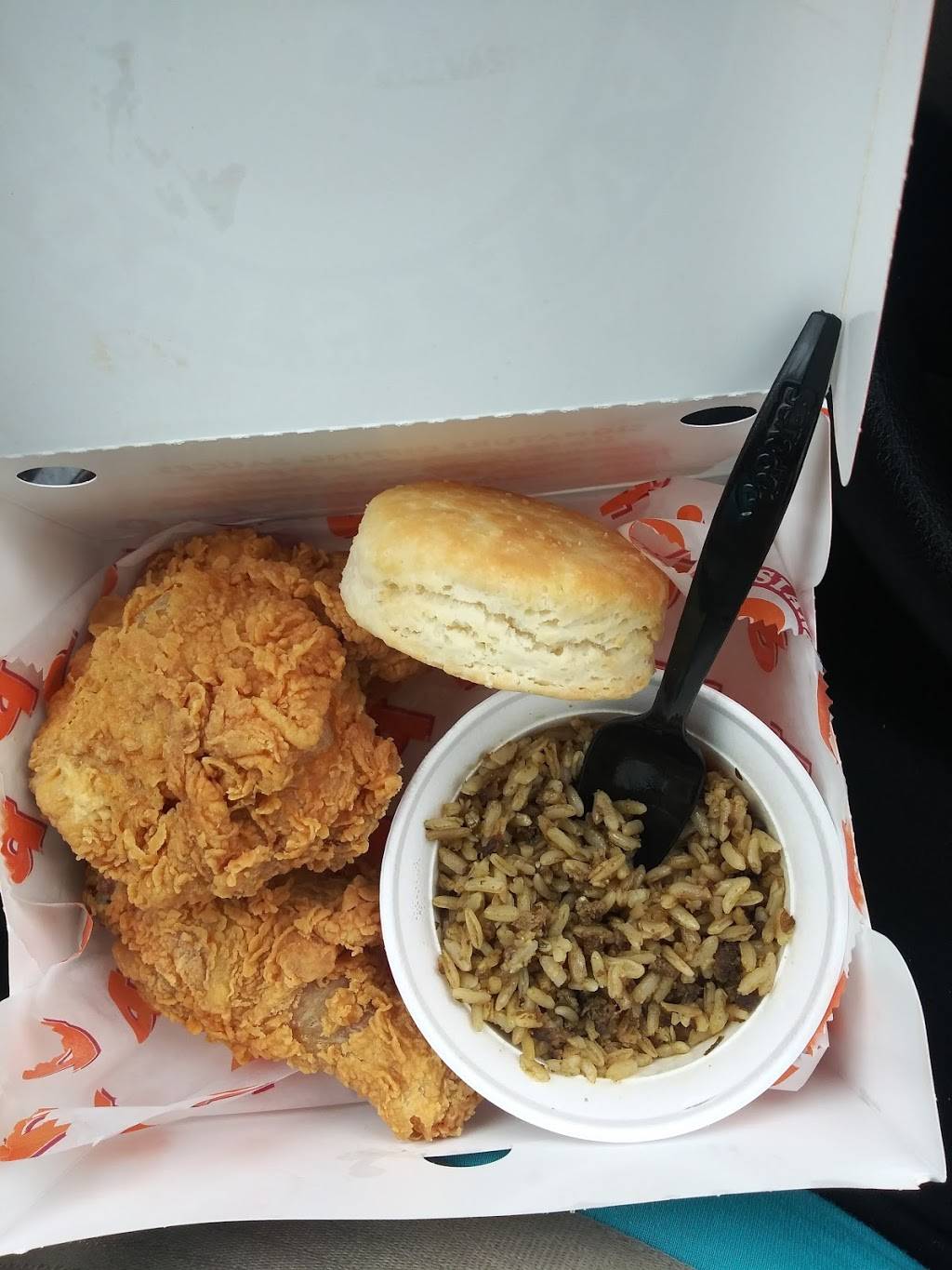 Popeyes Louisiana Kitchen | restaurant | 264 Route 211 E, Middletown, NY 10940, USA | 8453411076 OR +1 845-341-1076