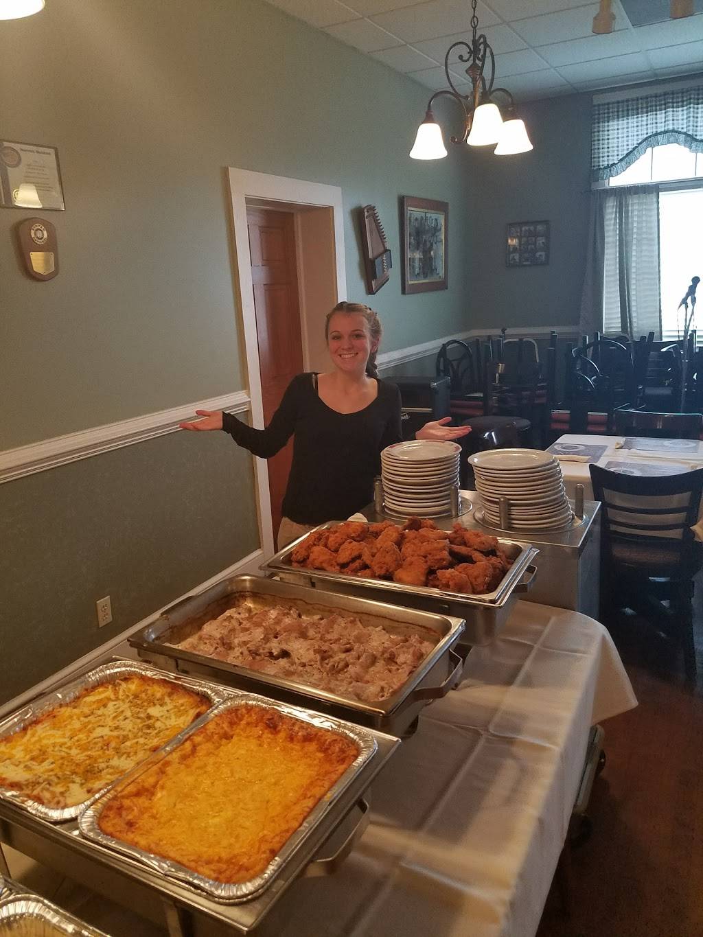 Victorias Restaurant | restaurant | 1411 8th St, Victoria, VA 23974, USA | 4346962404 OR +1 434-696-2404