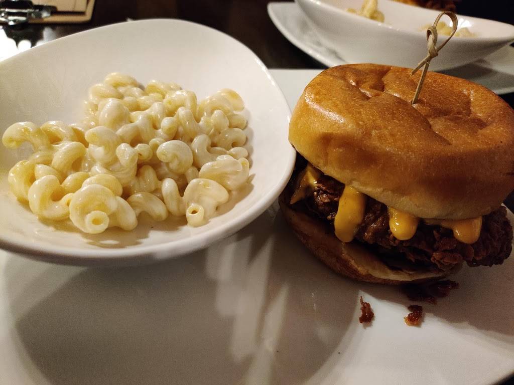 Crave & Copper | restaurant | 117 E Lake Ave, Auburndale, FL 33823, USA | 8636624552 OR +1 863-662-4552