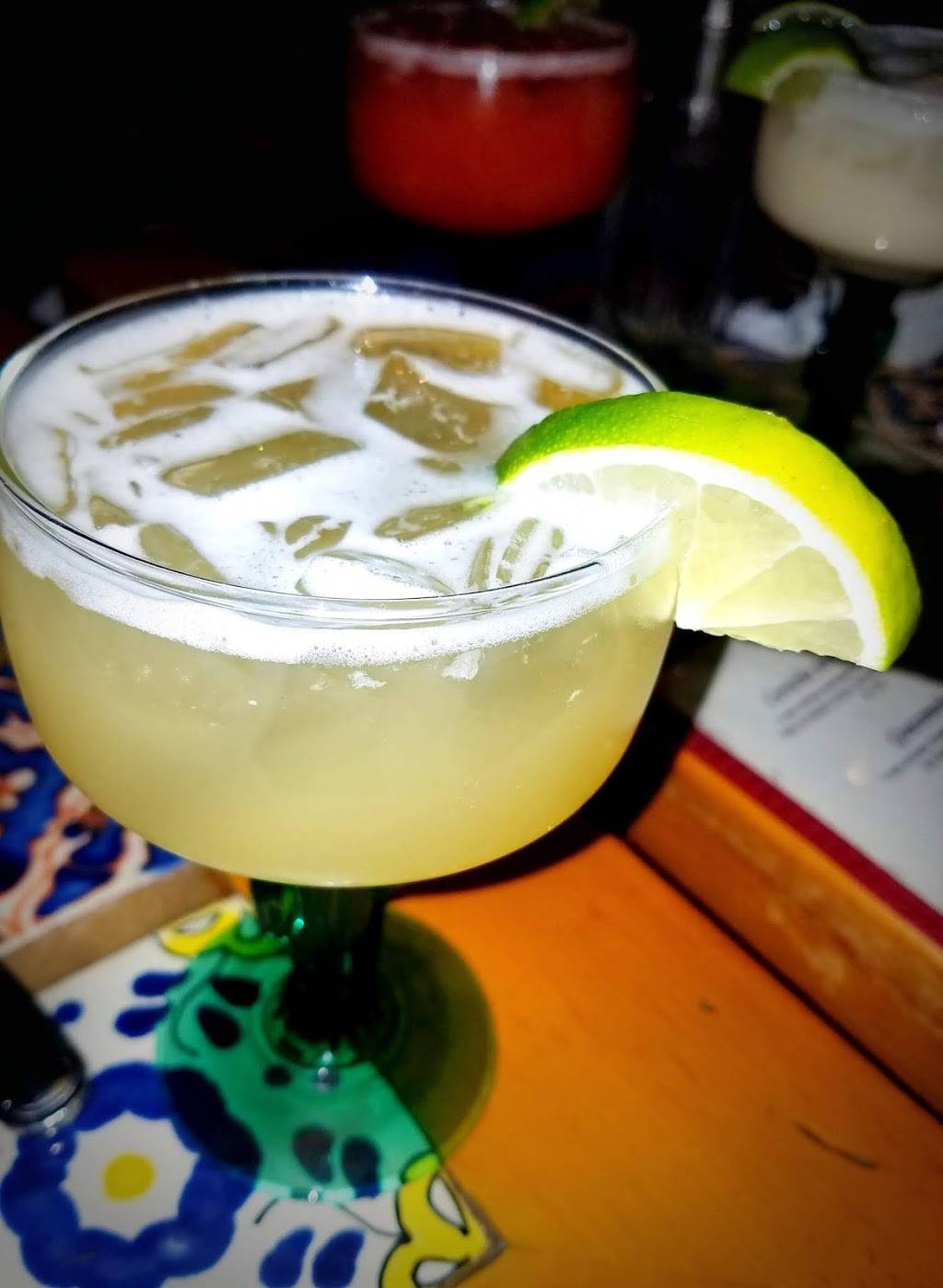 South of the Border | restaurant | 335 Wantagh Ave, Levittown, NY 11756, USA | 5167964400 OR +1 516-796-4400