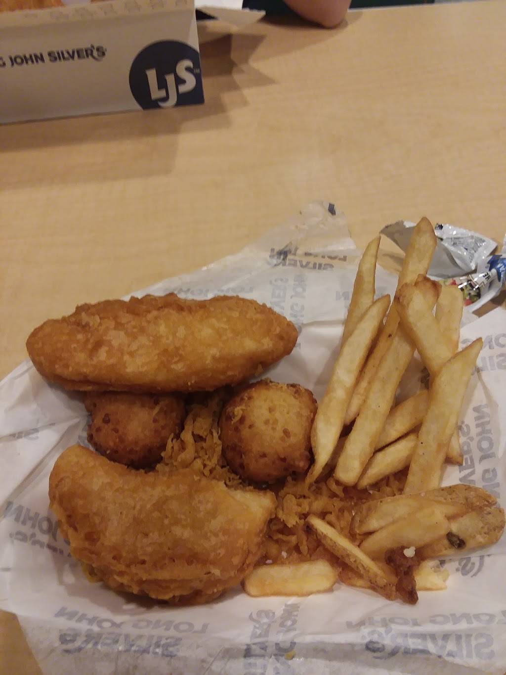 Long John Silvers | restaurant | 817 Capital Ave SW, Battle Creek, MI 49017, USA | 2699636200 OR +1 269-963-6200