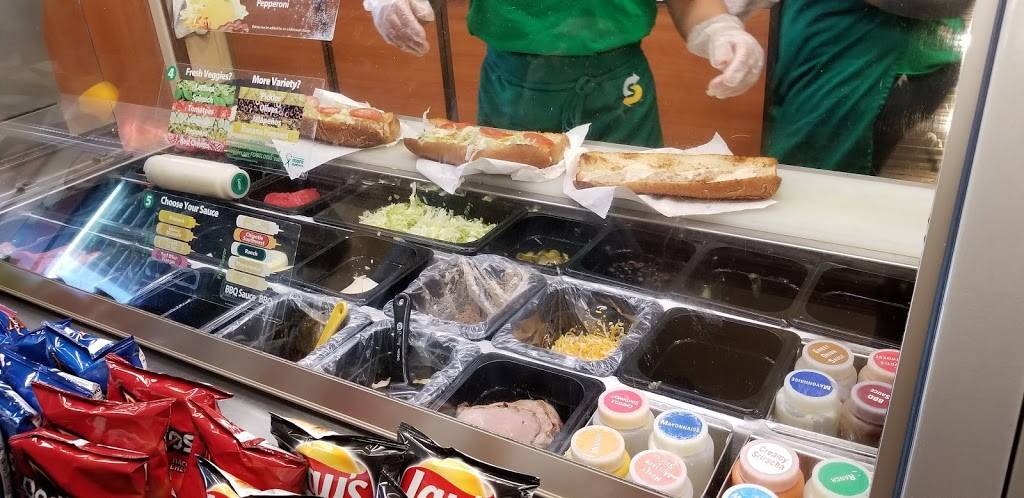 Subway Restaurants | restaurant | 1770 Harbor Blvd #136, Anaheim, CA 92802, USA | 7145353277 OR +1 714-535-3277
