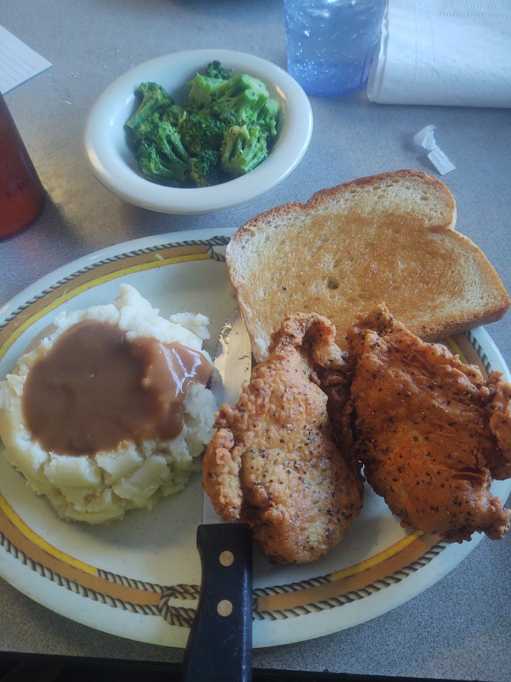 Ropers Sherwood | restaurant | 14421 AR-107 #107, Sherwood, AR 72120, USA | 5013926283 OR +1 501-392-6283