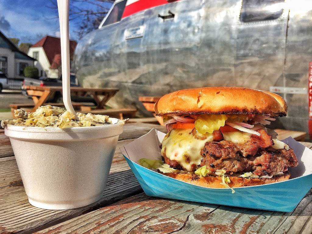 Pittys BBQ | restaurant | 240 N L St, Tulare, CA 93274, USA | 5593341441 OR +1 559-334-1441