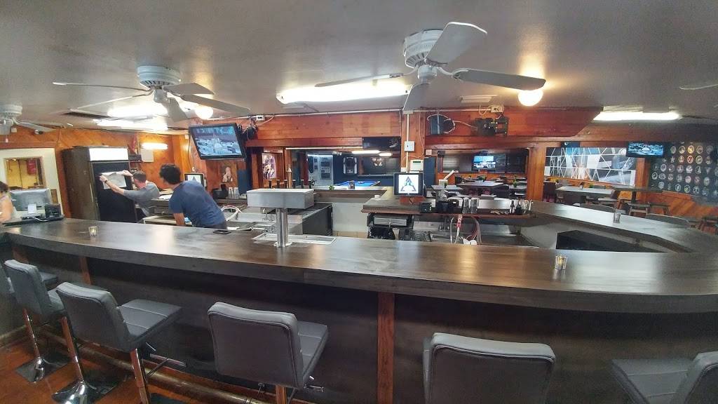 Kings Duck Inn | restaurant | 4155 N Courtenay Pkwy, Merritt Island, FL 32953, USA | 3214525925 OR +1 321-452-5925