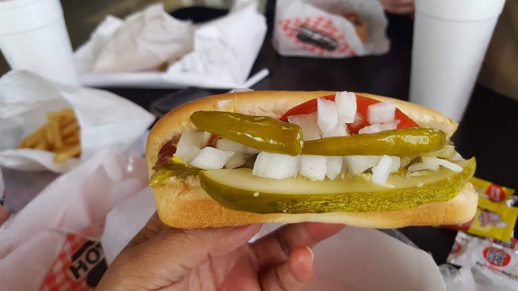 The Lucky Hot Dog | restaurant | 8020 W 171st St, Tinley Park, IL 60477, USA | 7082630130 OR +1 708-263-0130