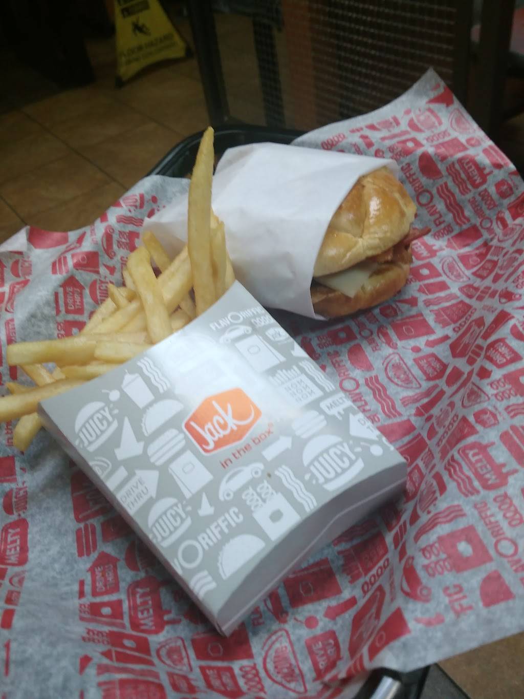 Jack in the Box | restaurant | 7900 S Interstate 35 E, Corinth, TX 76210, USA | 9403210727 OR +1 940-321-0727