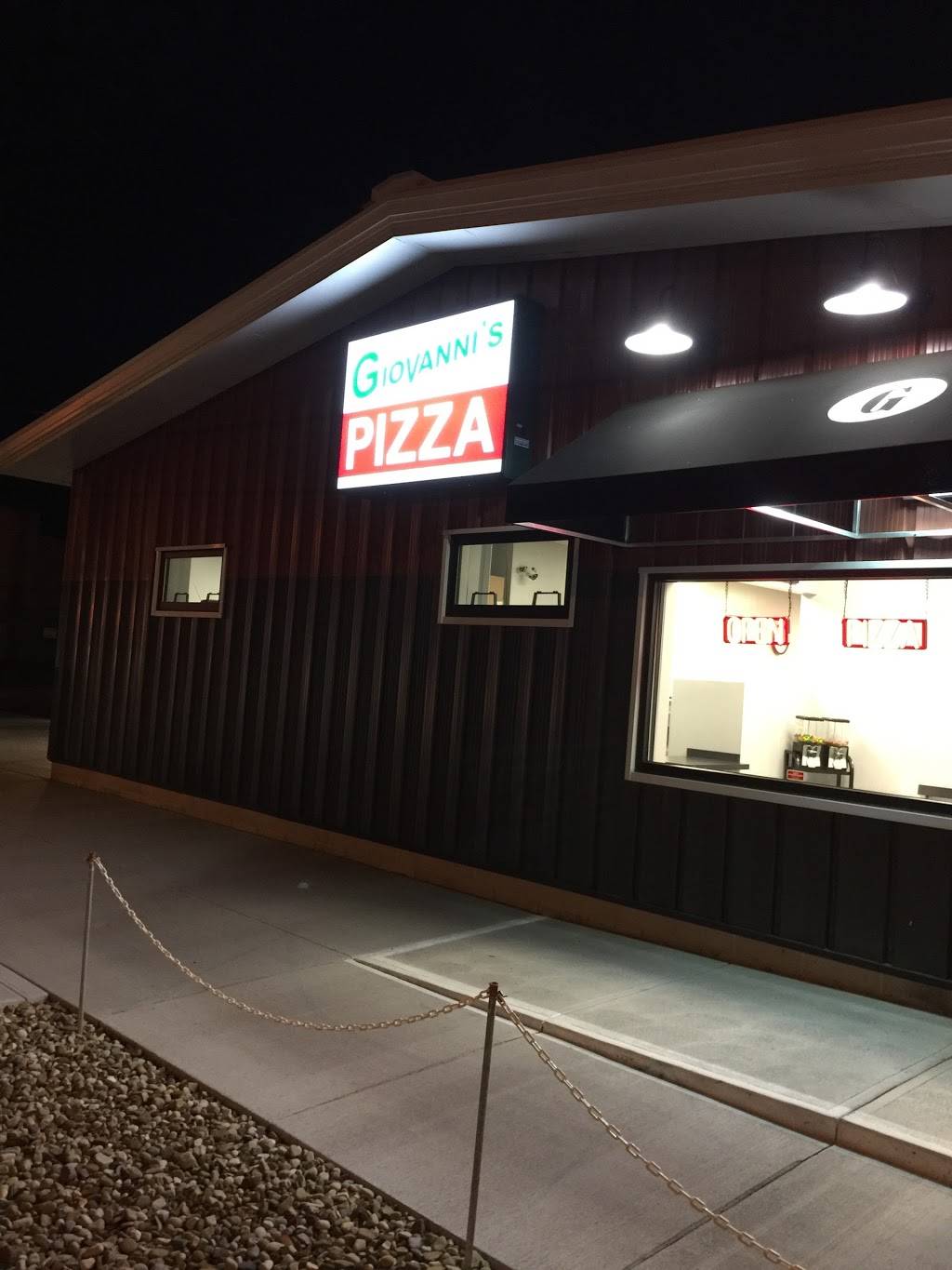 Giovannis Pizza | restaurant | 2936 Grove Ave, Lorain, OH 44055, USA | 4402775141 OR +1 440-277-5141