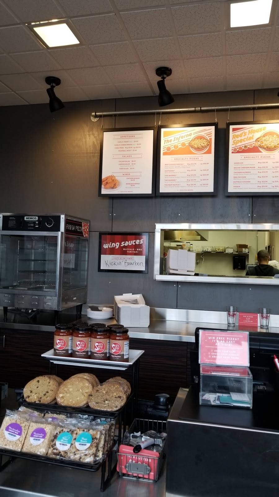 Reds Savoy Pizza | restaurant | 3250 Denmark Ave, Eagan, MN 55123, USA | 6514546400 OR +1 651-454-6400