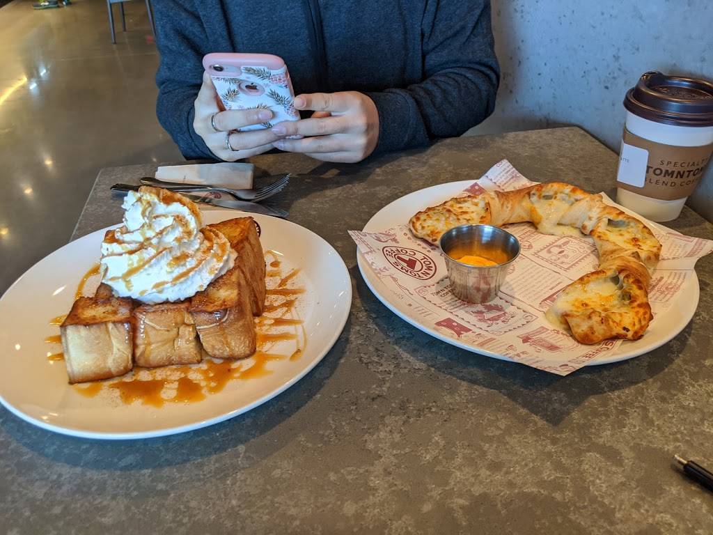 Tom N Toms Coffee | restaurant | 9393 Bellaire Blvd Suite A5, Houston, TX 77036, USA | 3463523137 OR +1 346-352-3137