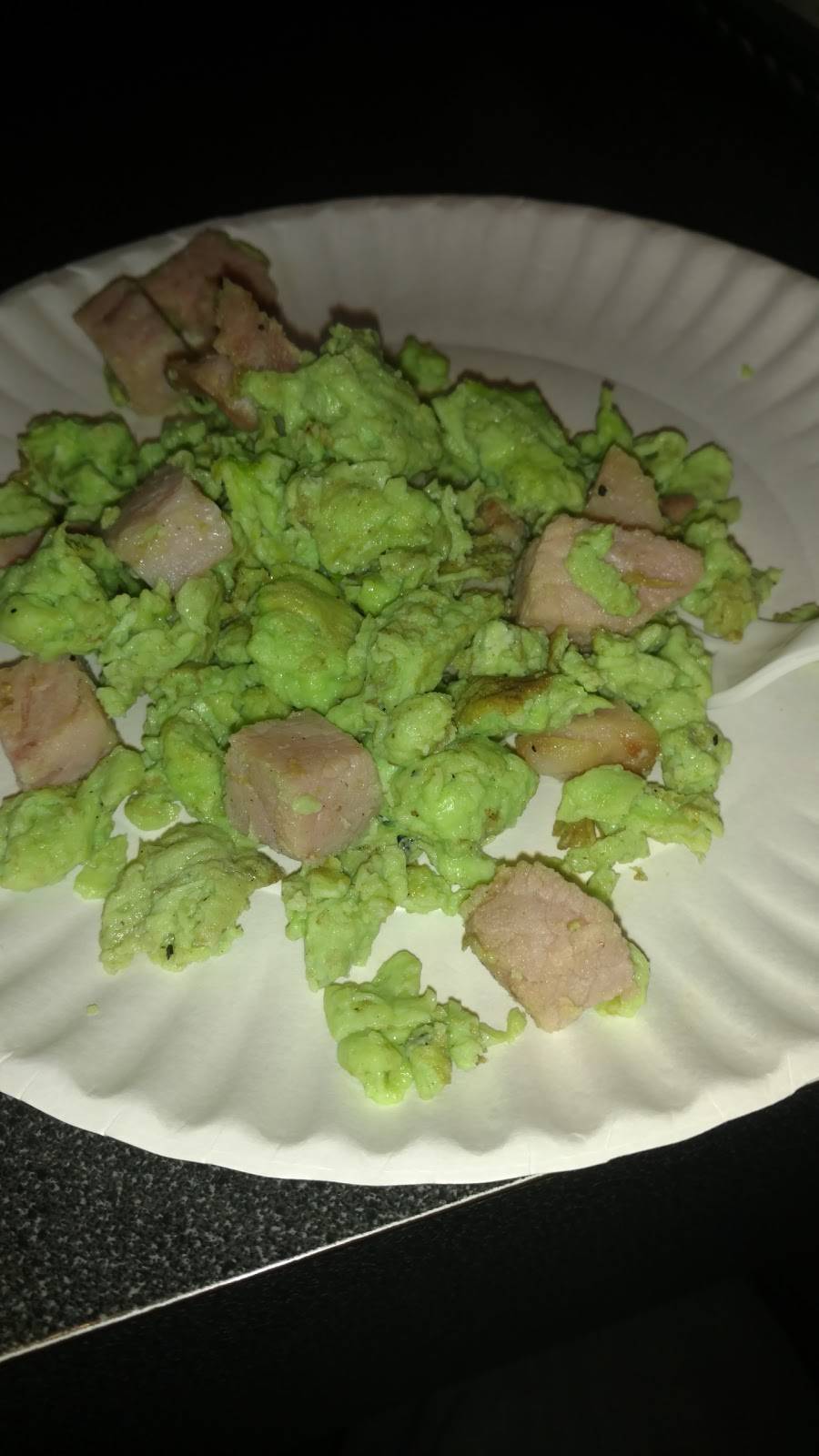 Cubby Hole Bar & Grill | restaurant | 1570 Elizabeth St, Green Bay, WI 54302, USA | 9204377078 OR +1 920-437-7078