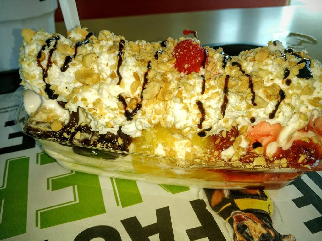 Wienerschnitzel | restaurant | 2565 Highland Ave, Highland, CA 92346, USA | 9098628801 OR +1 909-862-8801