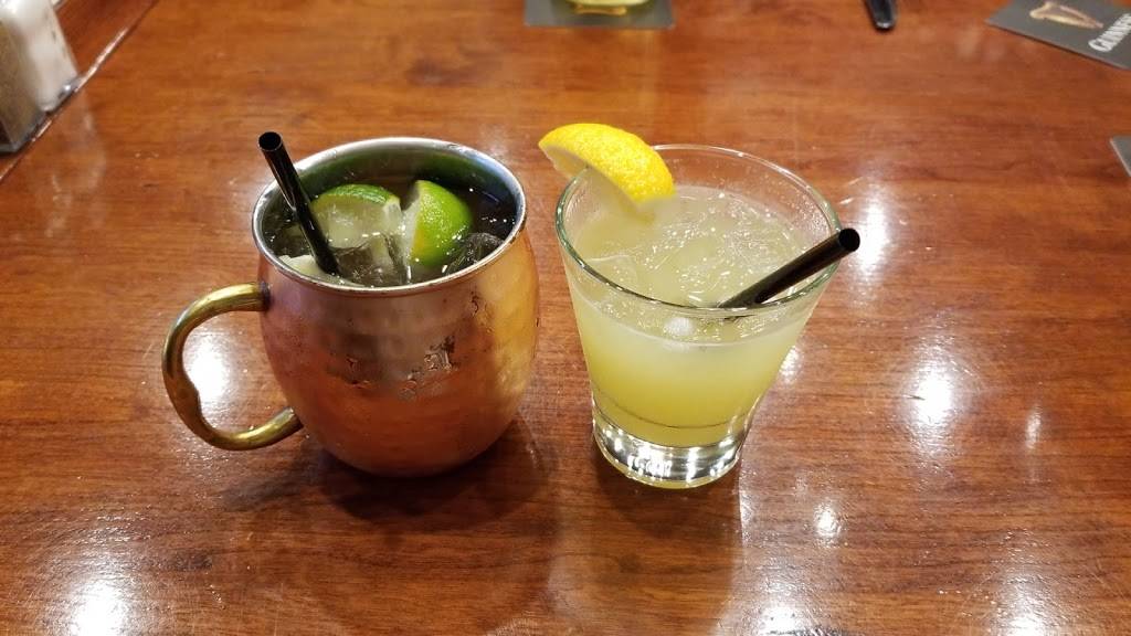 Kellys Kitchen Pub | restaurant | 5 Manitoba St, Bracebridge, ON P1L 1S4, Canada | 7056400222 OR +1 705-640-0222