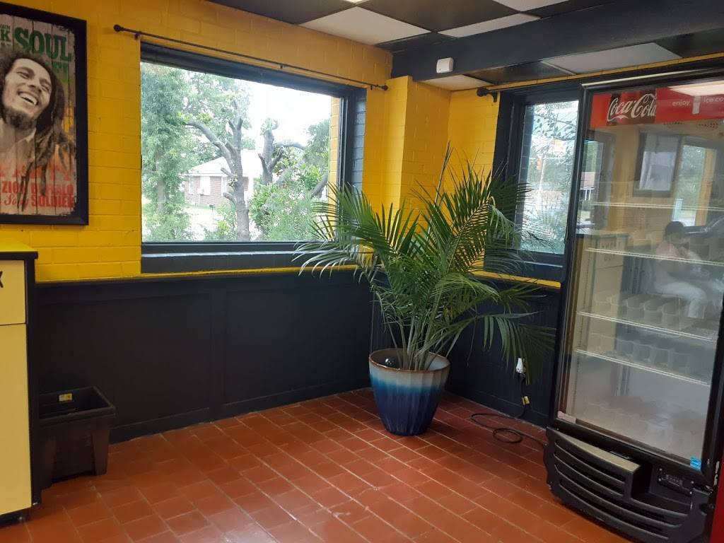 Jamaica Vybz | restaurant | 3401 Oaklawn Blvd, Hopewell, VA 23860, USA | 8046685432 OR +1 804-668-5432