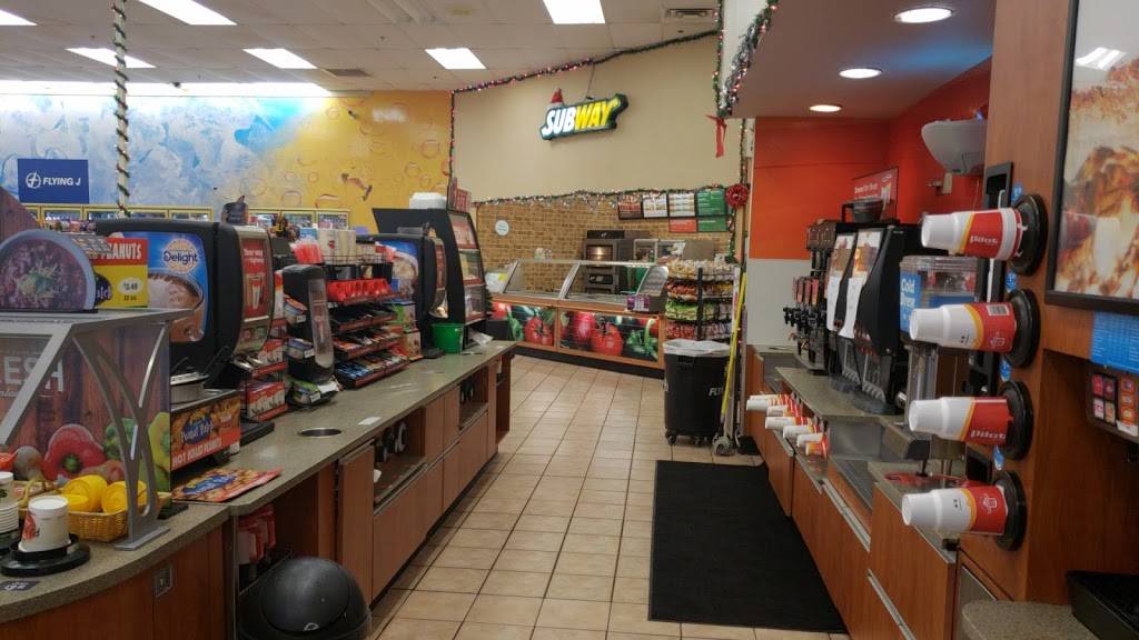 Subway | restaurant | 100 N Kings Hwy, Fort Pierce, FL 34945, USA | 7724610091 OR +1 772-461-0091