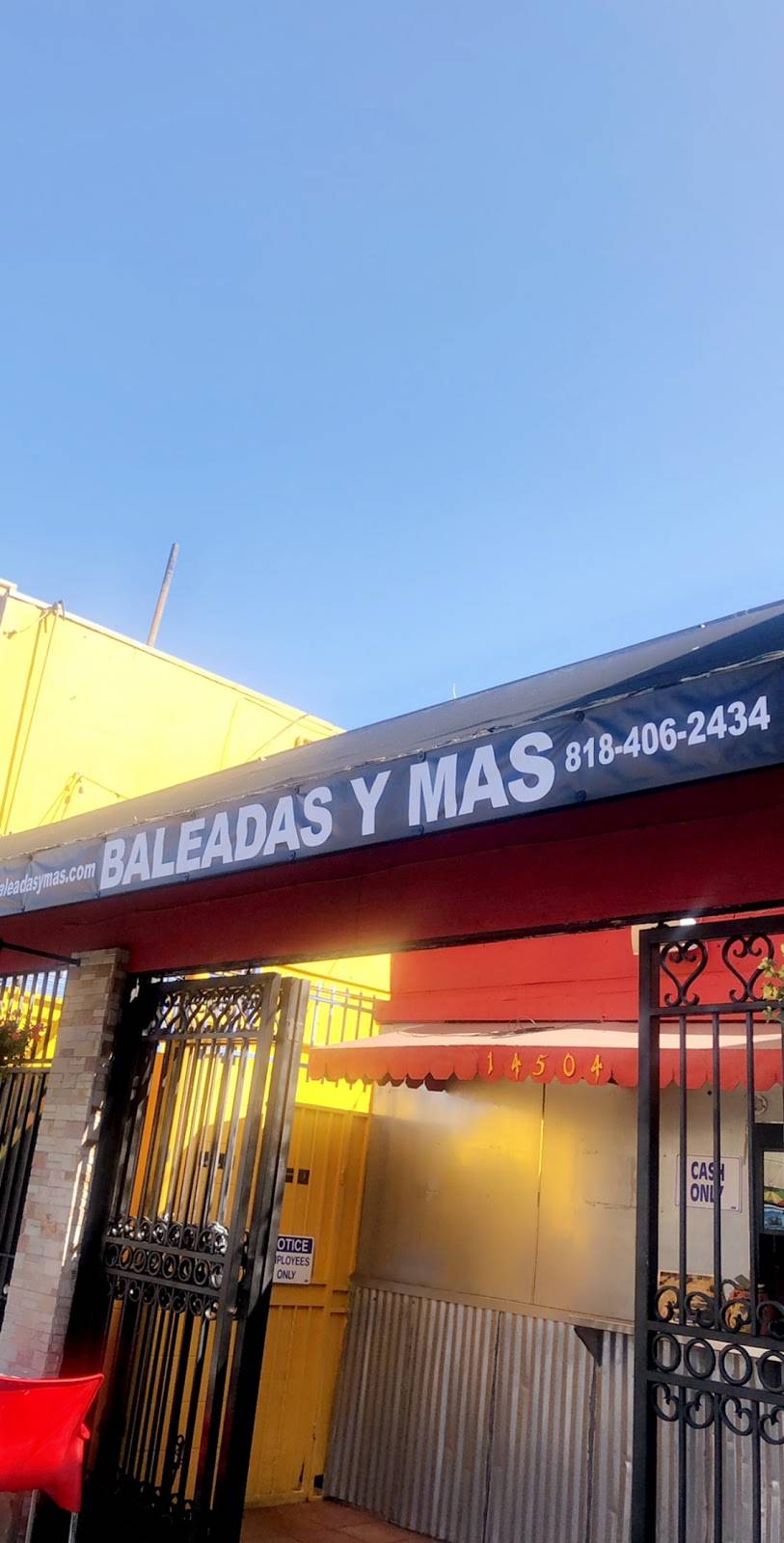 Baleadas Y Más | restaurant | 14504 Victory Blvd, Van Nuys, CA 91411, USA | 8184062434 OR +1 818-406-2434