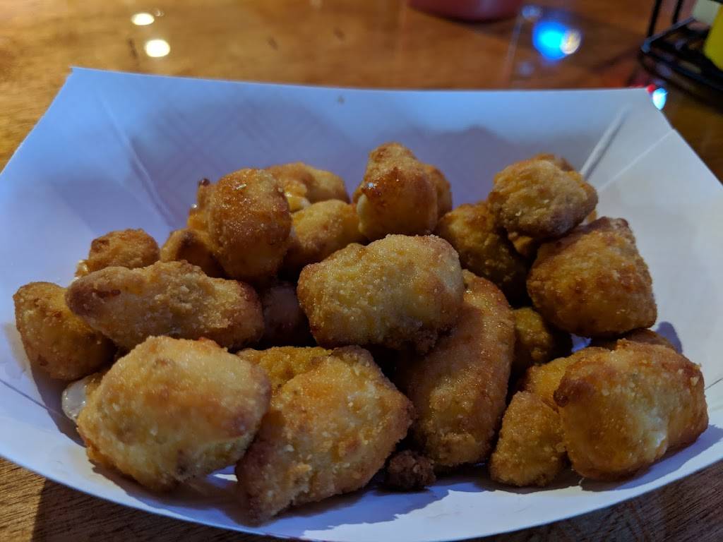 St Patricks Tavern & Restaurant | restaurant | 24436 Old Hwy 13 Blvd, New Prague, MN 56071, USA | 9527582380 OR +1 952-758-2380