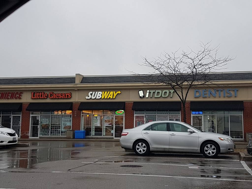 Subway | restaurant | 720 Bristol Rd W unit 8, Mississauga, ON L5R 4A3, Canada | 9055689744 OR +1 905-568-9744