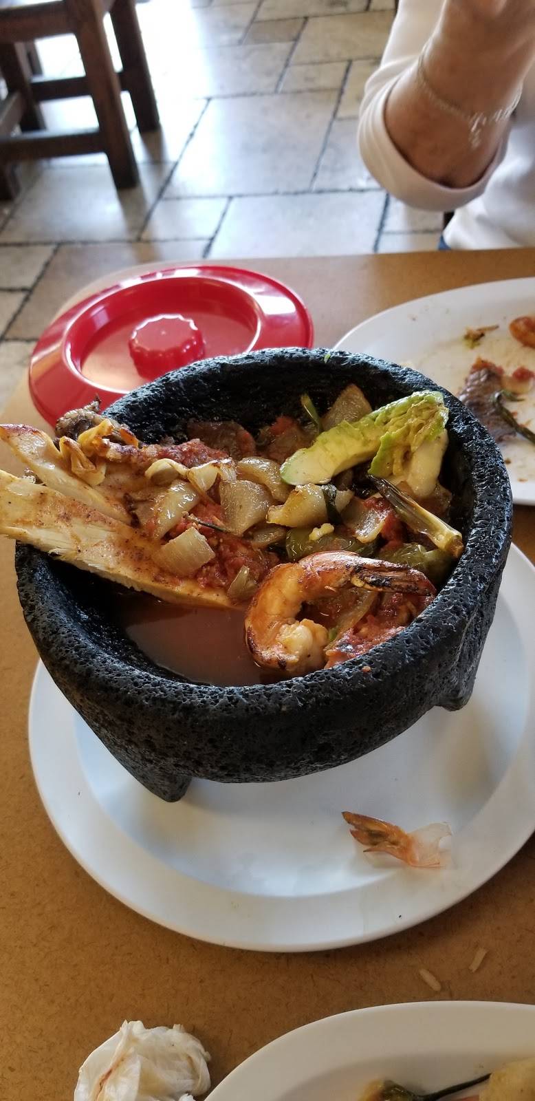 Los Cabos Mexican & Seafood | restaurant | 760 E Vista Way, Vista, CA 92084, USA | 7607245952 OR +1 760-724-5952