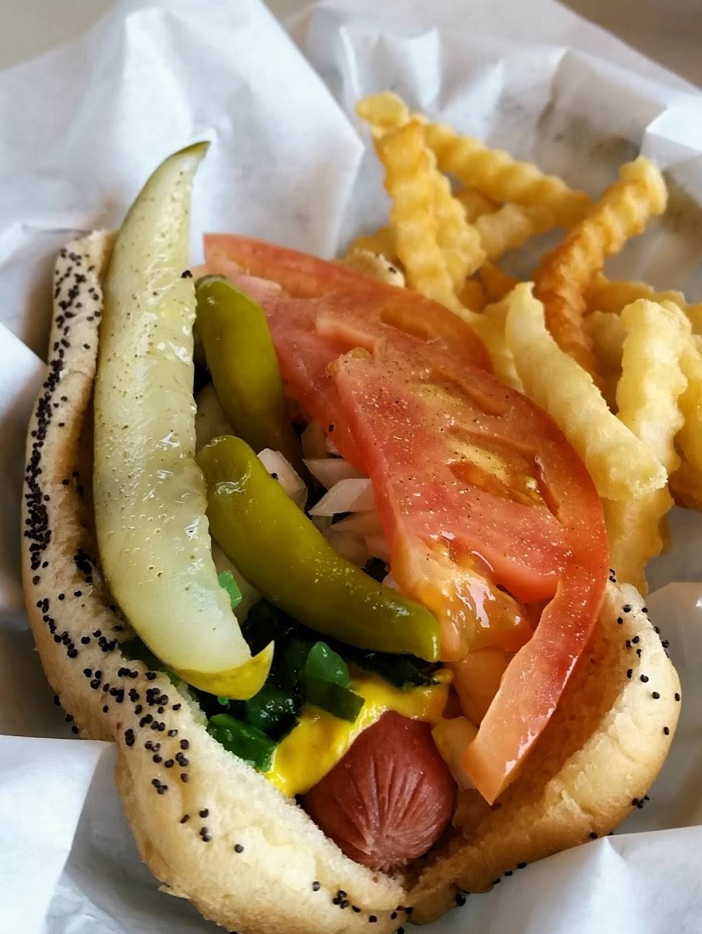 Biggies | restaurant | 6004 Oakton St, Morton Grove, IL 60053, USA | 8474702444 OR +1 847-470-2444