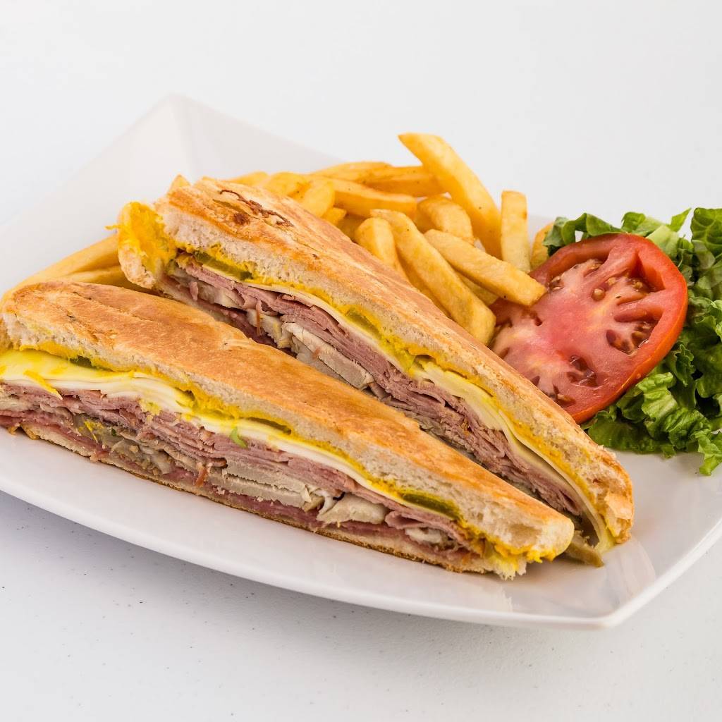 El Cayuelo | restaurant | 1733 US-19, Holiday, FL 34691, USA | 8133175332 OR +1 813-317-5332