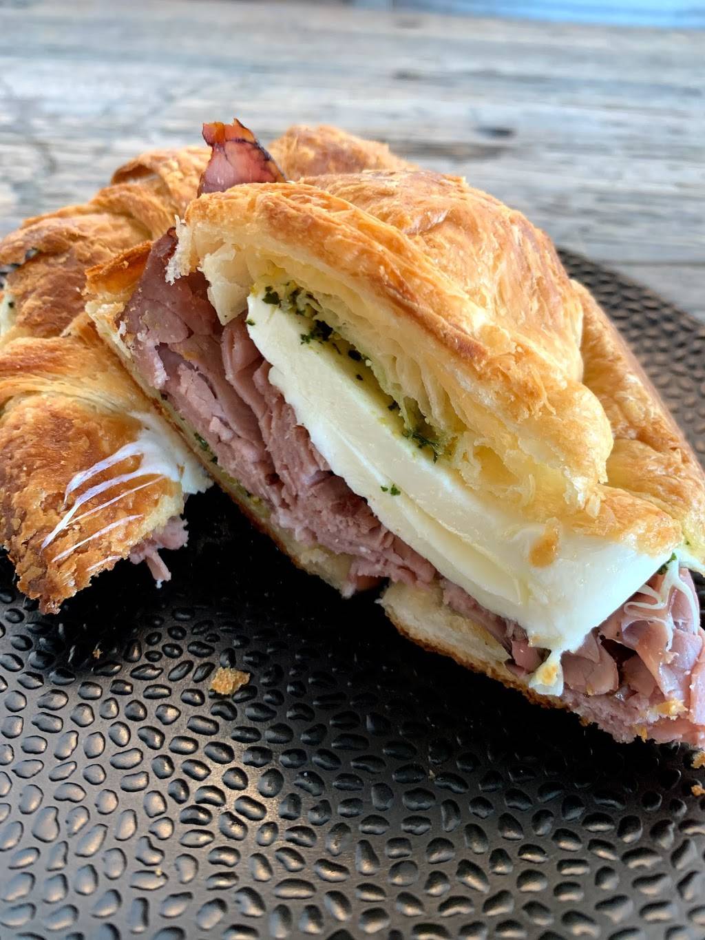 Bonbons Cafe and Dessert Bar | restaurant | 1675 W 67th Ave #300, Denver, CO 80221, USA | 7208452186 OR +1 720-845-2186