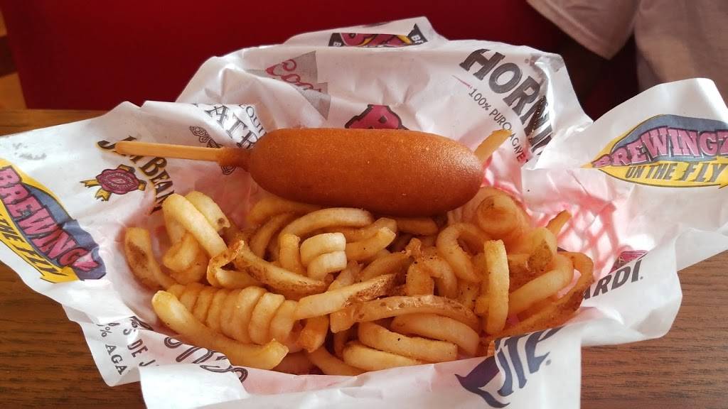 BreWingZ Restaurant and Bar | restaurant | 8150 Southwest Fwy, Houston, TX 77074, USA | 7139819464 OR +1 713-981-9464