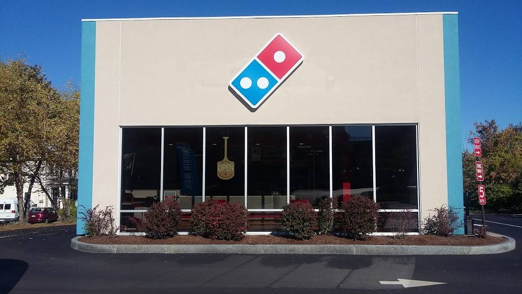 Dominos Pizza | meal delivery | 202 N Main St, Concord, NH 03301, USA | 6032284222 OR +1 603-228-4222