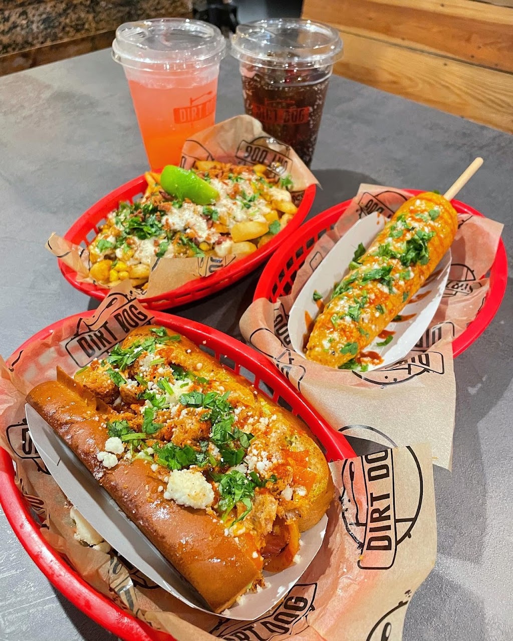 Dirt Dog Long Beach | restaurant | 1950 Ximeno Ave, Long Beach, CA 90815, USA | 5624983900 OR +1 562-498-3900