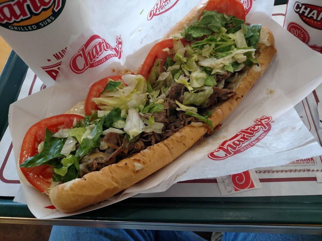 Charleys Philly Steaks | restaurant | 711 US-150 E, Galesburg, IL 61401, USA | 3092897827 OR +1 309-289-7827