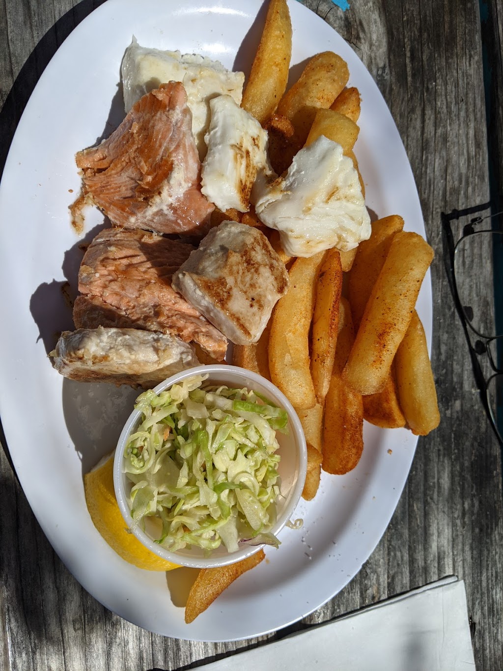 Luna Sea Fish House | restaurant | 153 US-101, Yachats, OR 97498, USA | 5415474794 OR +1 541-547-4794