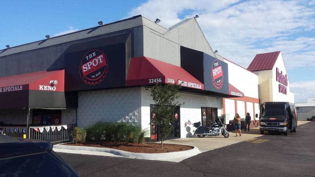 The Spot Bar & Grill | restaurant | 32456 Gratiot Ave, Roseville, MI 48066, USA | 5865418055 OR +1 586-541-8055