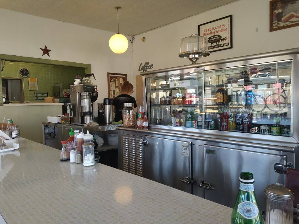 Pretty Lady | restaurant | 1615, 1733 Peralta St, Oakland, CA 94607, USA | 5108321213 OR +1 510-832-1213