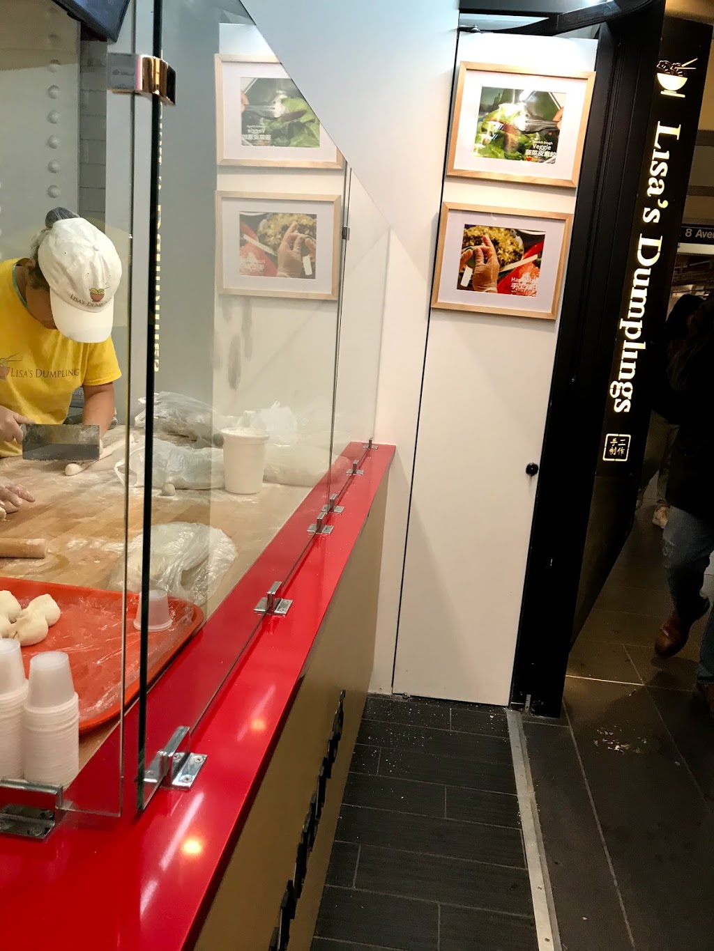 Lisas dumplings | restaurant | 1000 8th Ave, New York, NY 10019, USA | 3478227948 OR +1 347-822-7948