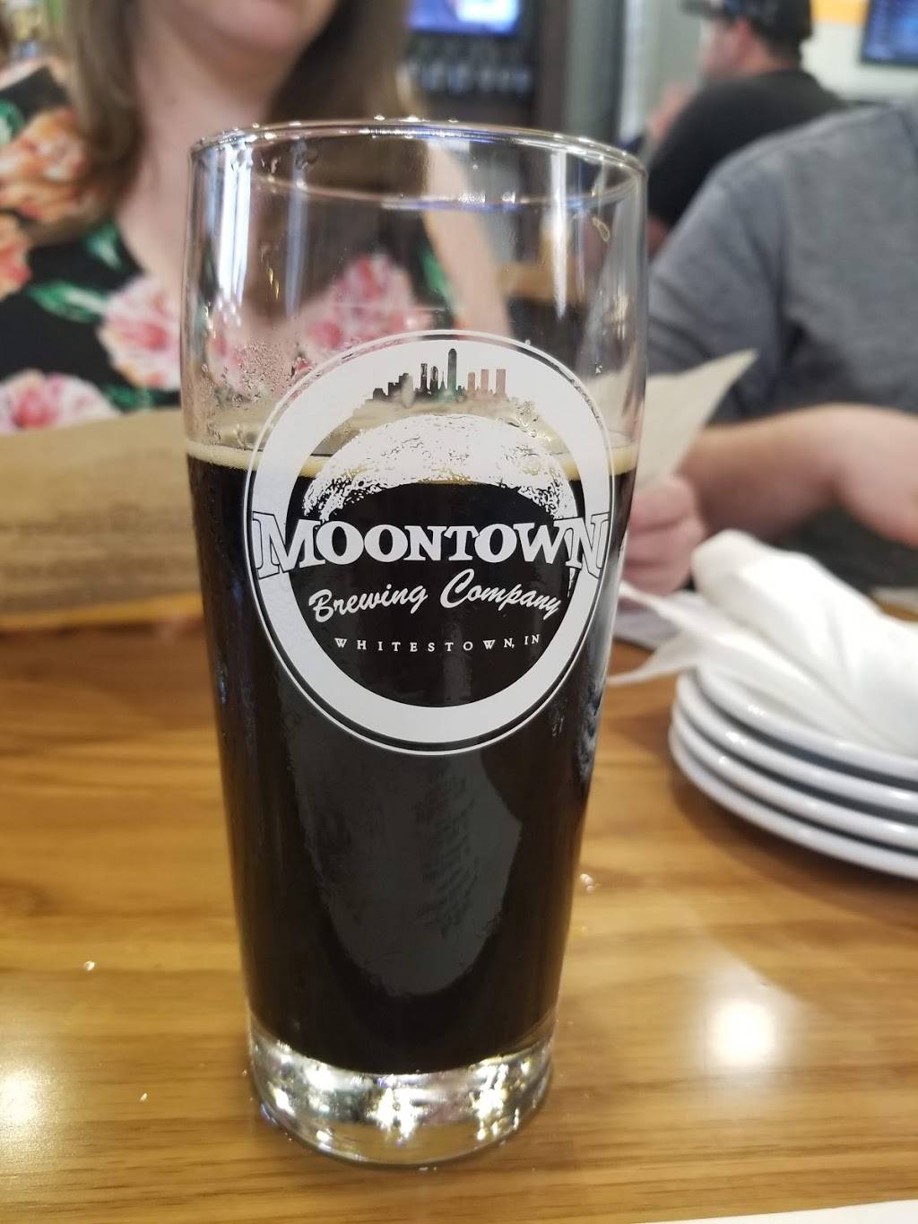 Moontown Brewing Company | restaurant | 345 S Bowers St, Whitestown, IN 46075, USA | 3177693880 OR +1 317-769-3880
