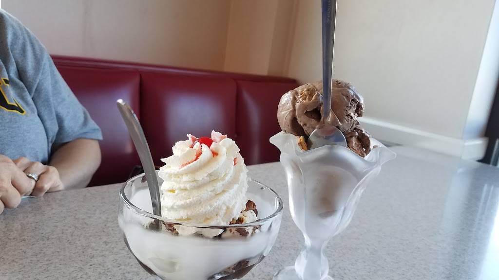 Oberweis Ice Cream and Dairy Store | restaurant | 840 N Kinzie Ave Unit F, Bradley, IL 60915, USA | 8159324666 OR +1 815-932-4666