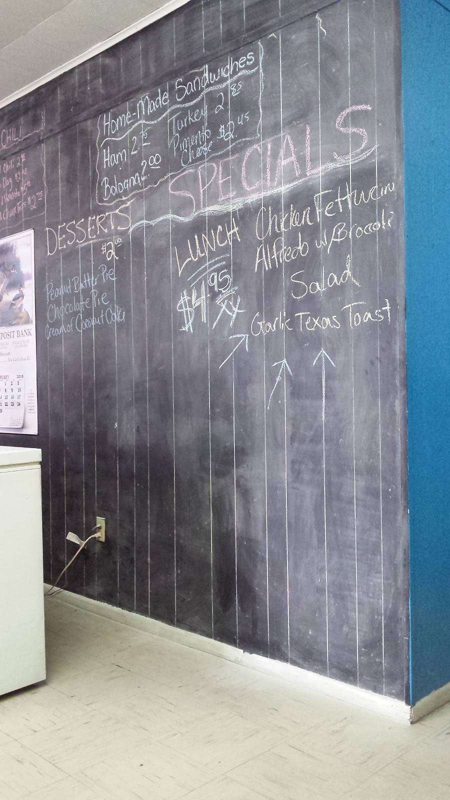 Jens Place | restaurant | 35 W Hoover Pkwy, Columbus, KY 42032, USA | 2706772942 OR +1 270-677-2942