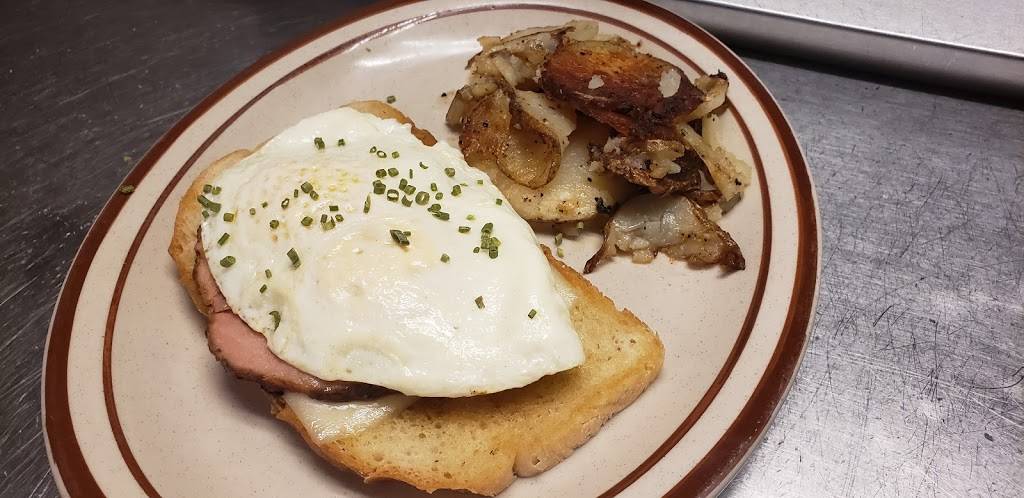 Crazy Dawgs | restaurant | 609 West Ave, Crossville, TN 38555, USA | 9312108785 OR +1 931-210-8785