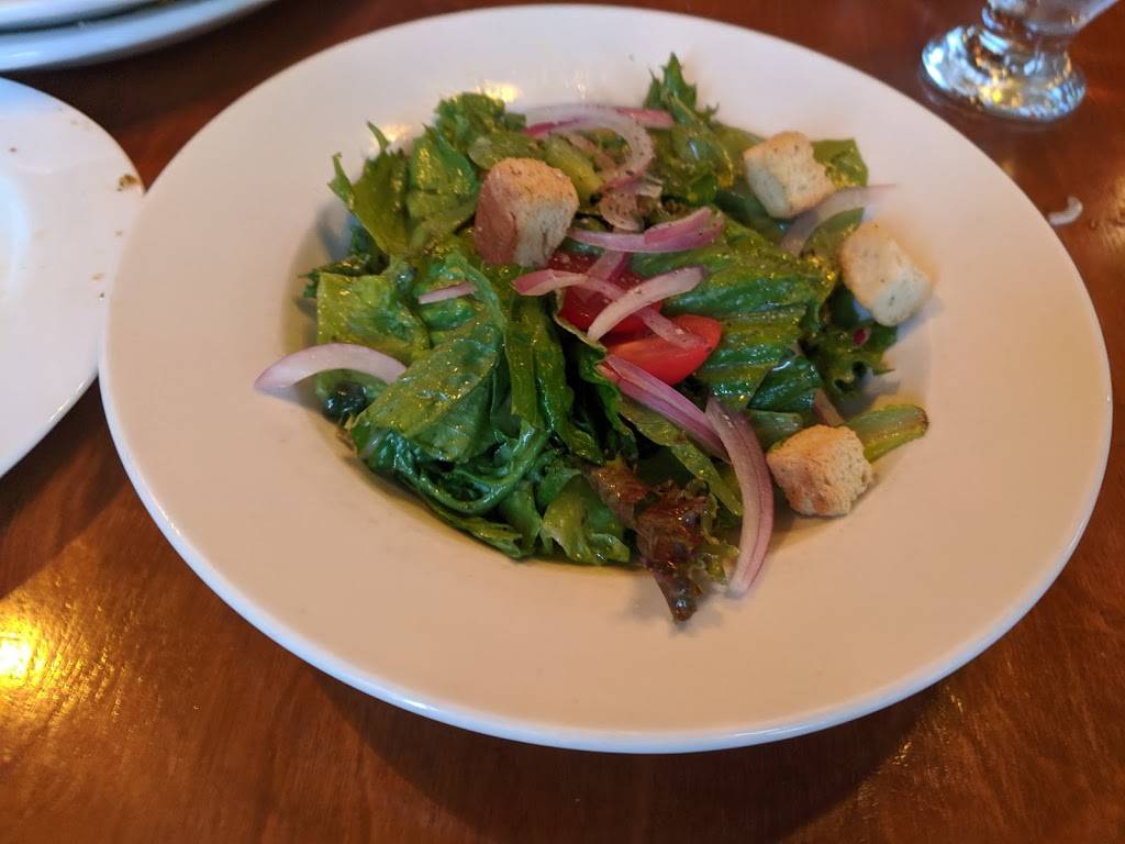 Pauls Spaghetti | restaurant | 488 Cosburn Ave, East York, ON M4J 2N5, Canada | 4164224362 OR +1 416-422-4362