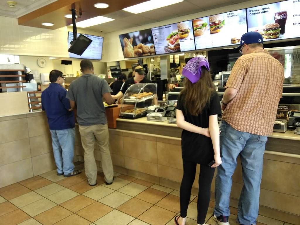McDonalds | cafe | 725 W Golf Rd, Des Plaines, IL 60016, USA | 8474396141 OR +1 847-439-6141
