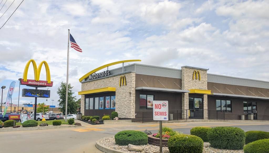 McDonalds | cafe | 110 N Central St, Benton, IL 62812, USA | 6184396633 OR +1 618-439-6633