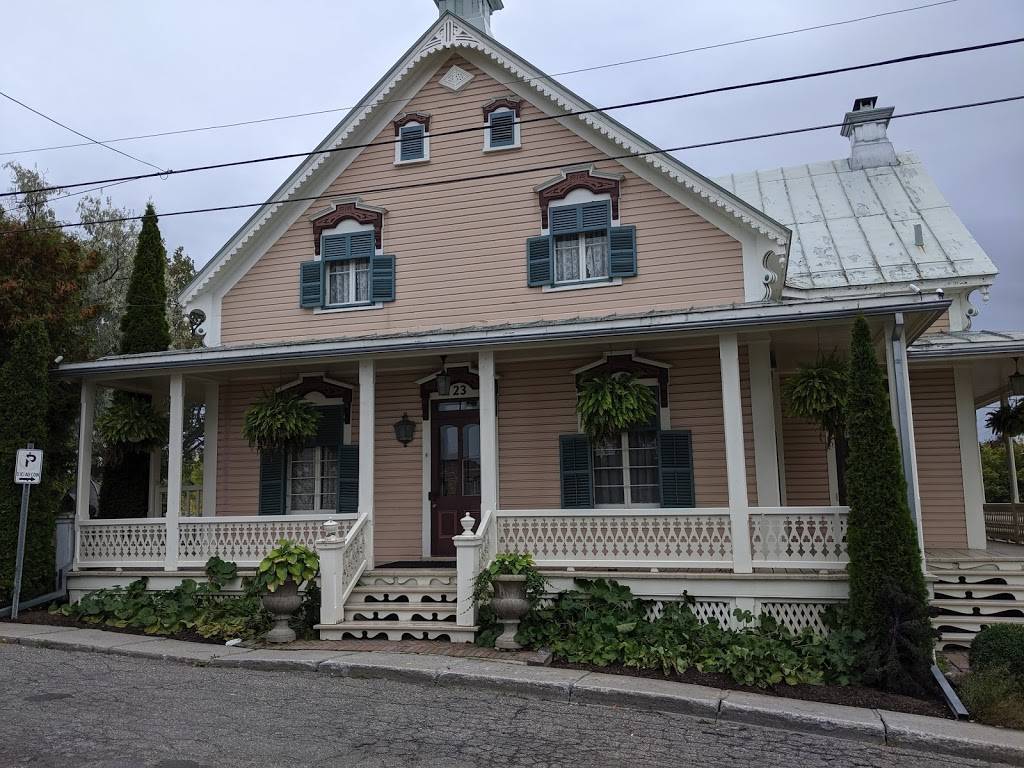 Au Gueuleton Vercheres Inc | restaurant | 652 Rte Marie-Victorin, Verchères, QC J0L 2R0, Canada | 4505833481 OR +1 450-583-3481