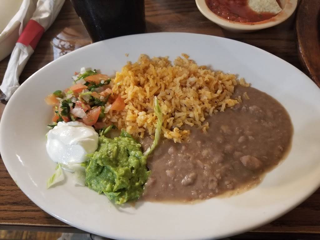 Robles Mexican Restaurant | restaurant | 1046 W St Marys St, Centerville, TX 75833, USA | 9035363806 OR +1 903-536-3806
