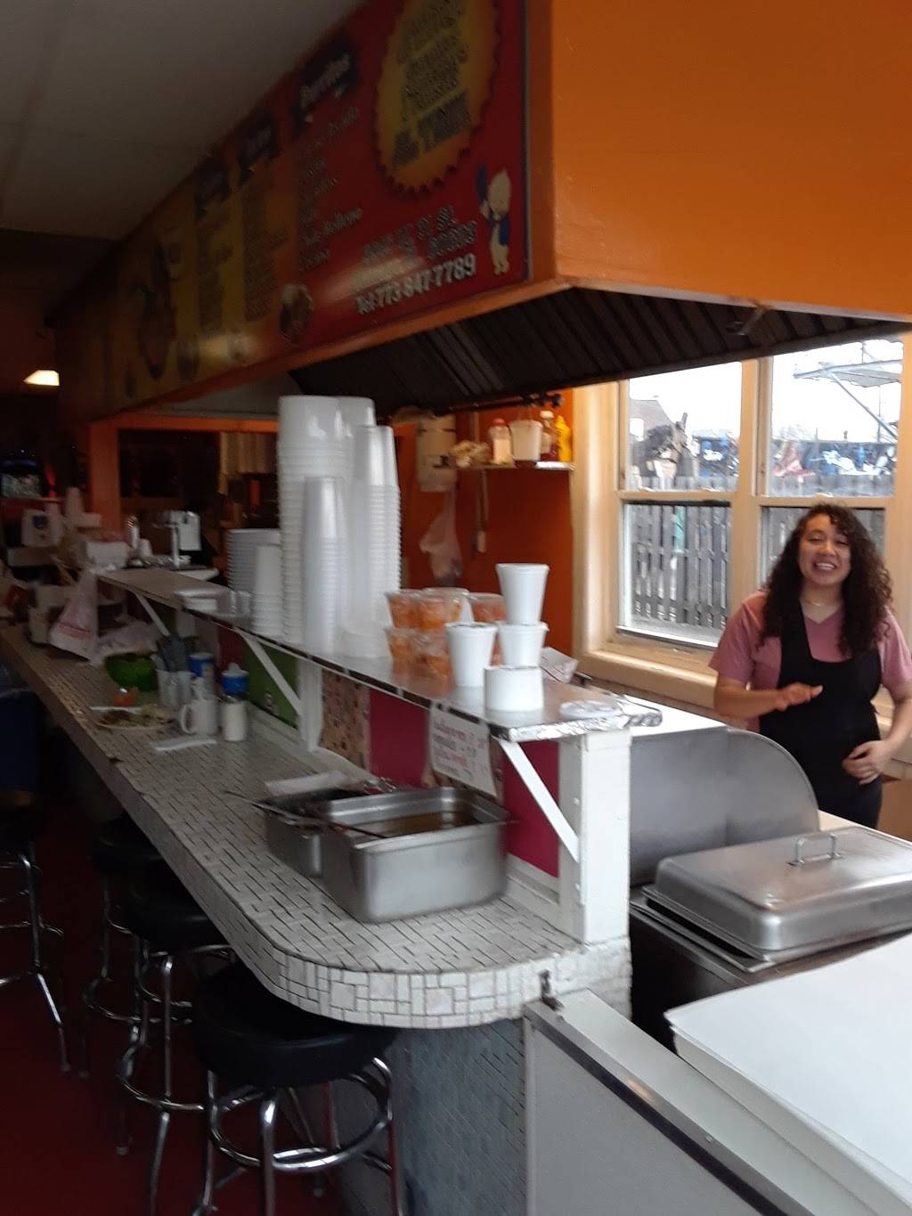 El Molino Restaurant | restaurant | 3945 W 31st St, Chicago, IL 60623, USA | 7738477789 OR +1 773-847-7789