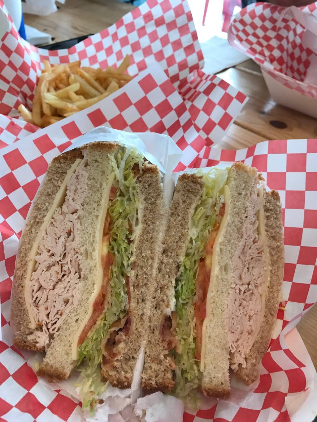 NY Slicers Deli | restaurant | 835 N 43rd Ave, Phoenix, AZ 85009, USA | 6024428000 OR +1 602-442-8000